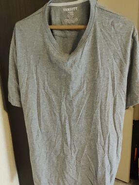 Varsity Men's Light Gray Short Sleeve Tee